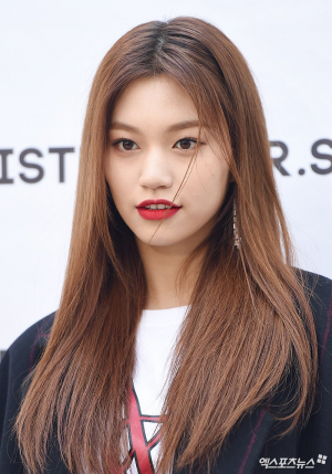 Doyeonjpg — kpop female visuals option 5