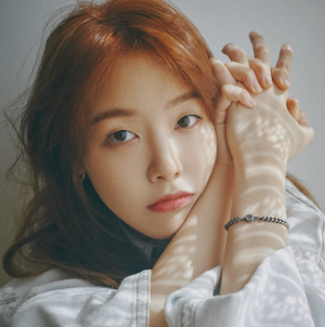 Zz1566523280b9f0af6b7a94cec0b4b5cd2d1eb9d999jpg — K-Pop Female Vocalist option 31