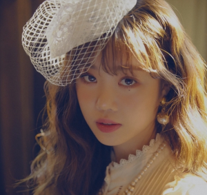 Zz156653284984d33e867816818ecd176043f41b3e2cjpg — K-Pop Female Vocalist option 58