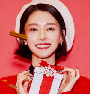 Zz156653421350aea283b063bc1beb2539e21fc95c92png — K-Pop Female Vocalist option 80