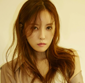 Zz15665361907e845e2b1b3b1a7ae439da4ac1e835f9png — K-Pop Female Vocalist option 87