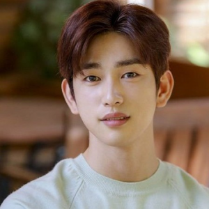 Got7s Jinyoung Officially Signs With Bh Entertainment 2jpg — Kpop Idol Tier List option 46