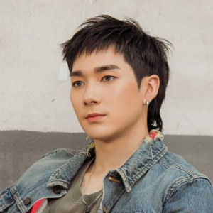 Nuest Aronjpeg — Kpop Male Idols Part.2 (M-Z) - Kpop In Rome option 48
