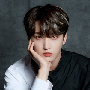 Upten 5jpg — Kpop Male Idols Part.2 (M-Z) - Kpop In Rome option 203
