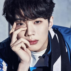 W1 1jpg — Kpop Male Idols Part.2 (M-Z) - Kpop In Rome option 234