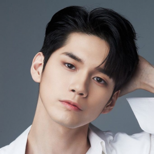 W1 3jpg — Kpop Male Idols Part.2 (M-Z) - Kpop In Rome option 235