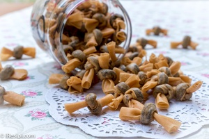 24eda36a5089d921ff3c8c7f8fb85a21jpg — Kuih Raya Tier List option 5