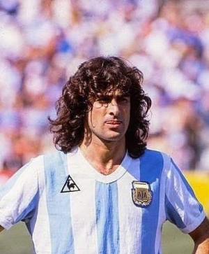 B4c9bc243bcd6d5c371911a420410e64jpg — LOS MEJORES JUGADORES ARGENTINOS option 14