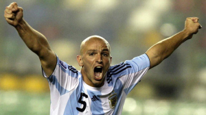 Esteban Cambiasso0jpg — LOS MEJORES JUGADORES ARGENTINOS option 24