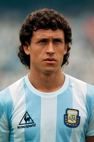 Zzzzz 1663444833jorge Valdano Of Argentinia Is Seen Prior To The World Cup Finaljpg — LOS MEJORES JUGADORES ARGENTINOS option 41