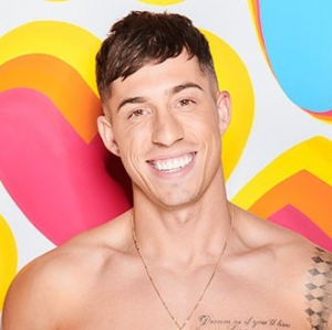 Loveislandsr642 B21e26ajpg — Love Island Contestants (Season 2, 3, 4, 5, 6) option 36