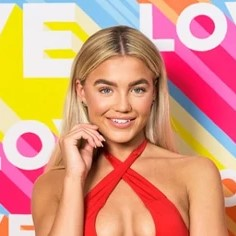 Mollysmith 1jpg — Love Island Contestants (Season 2, 3, 4, 5, 6) option 40