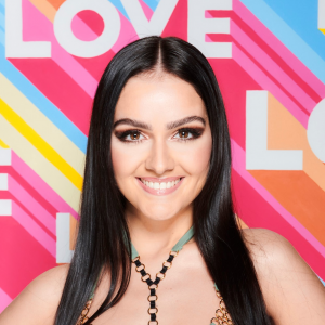 S6siannisefudgejpg — Love Island Contestants (Season 2, 3, 4, 5, 6) option 62