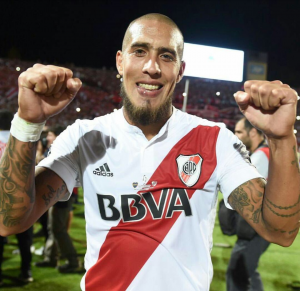 Dywkx2mxkai7vlkjpg — Mejores jugadores del fútbol argentino option 12