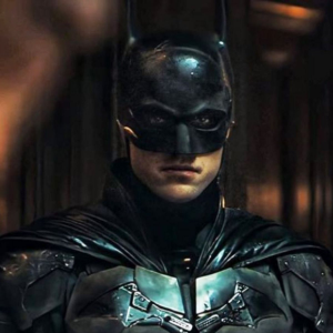 708985444 Batman Foto Nova Robert Pattinson Divulgacao Warnerjpg — Melhores trajes dos filmes do Batman option 1
