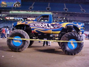 Hotwhl2204ajpg — Monster Jam Trucks 2000-2009 option 34