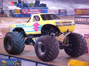 Suz1204a4jpg — Monster Jam Trucks 2000-2009 option 53