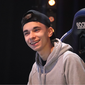 Zz1595120977stefanopinna97png — Nederlandse Twitch Streamers 2020 option 258