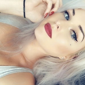 Zz1595179199avithalljpg — Nederlandse Twitch Streamers 2020 option 353