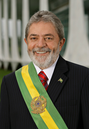 800px Lula Fotooficial 05jan2007cropped3jpg — Os Melhores e Piores líderes do Brasil option 15
