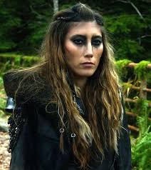Anyajpg — Personajes de The 100 option 5