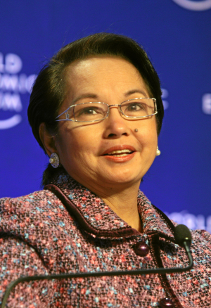 1280px Gloriamacapagalarroyowef2009 Cropjpg — Philippine Presidents option 1
