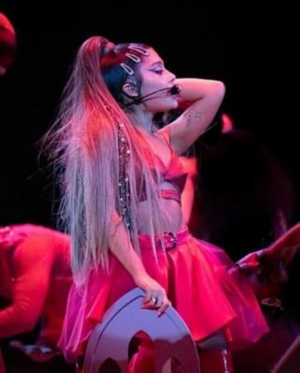 Ariana sweetener tour outfits deals