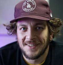 Download 26jpg — Rapperi/Trapperi Români option 18