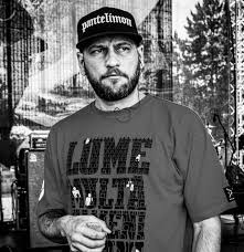 Download 7jpg — Rapperi/Trapperi Români option 31