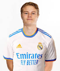 Images 8jpg — Real Madrid 2022-2023 option 31