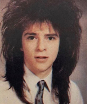 15313420813266625410524745676992213179815026njpg — rivers cuomo lookz option 16