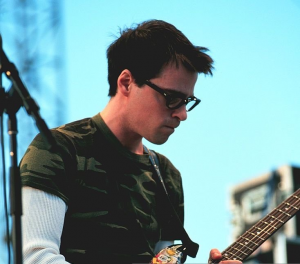 Zz1614142826c91987d0 4a16 4472 9b6d 65fa66e47e8bjpeg — rivers cuomo lookz option 31
