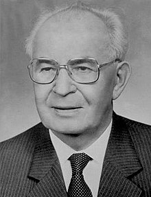 220px Gustvhusk Oznutojpg — Socialist Theorists and Leader (Updated) option 7