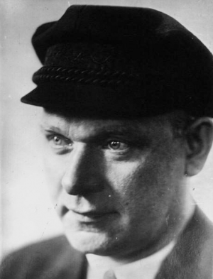 Ernstthlmann1932jpg — Socialist Theorists and Leader (Updated) option 44