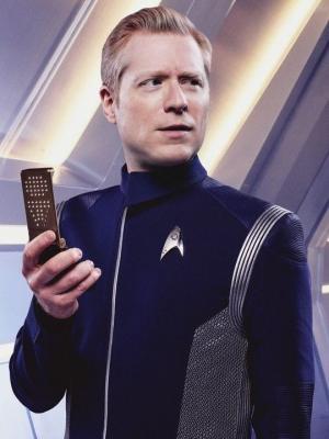 51314f87a1b1b7a4d324a5cb0962fc42jpg — Star Trek Cast/Crew Ranker option 4
