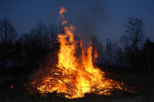 Valborgjpeg — Svenska Högtider option 9
