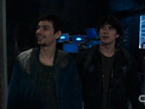 The 100 Season 4 Episode 8 Jasper Bellamypng — The 100 Character Ships option 45