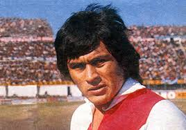 Hugo Sotiljpeg — TOP 55 DE JUGADORES PERUANOS option 28