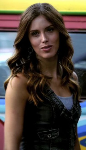 25abf7119f1bd24a5365c45b9b57af80jpg — TVD Universe Characters option 6