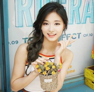 Tzuyujpg — Twice Members option 9