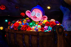 Seven Dwarfsjpg — WDW Animatronic Figures option 29