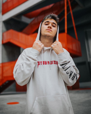 Yt 18jpg — YOUTUBERS ESPAÑA option 10