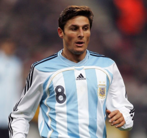 Gettyimages 662217840 1024x1024 — Mejores jugadores de la selección Argentina option 83