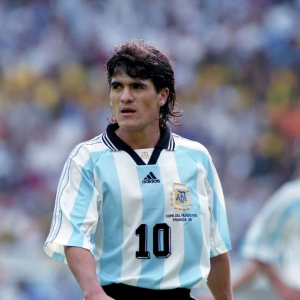 Imagesgettyimagesmmsport90minesinternationalweb01h93eqs76k7ve3gv3jq — Mejores jugadores de la selección Argentina option 27