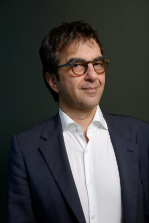 Atom Egoyan — Directores de cine option 68