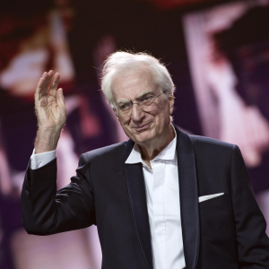 Bertrand Tavernier — Directores de cine option 82