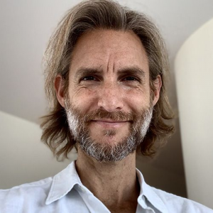 Damian Szifron — Directores de cine option 139