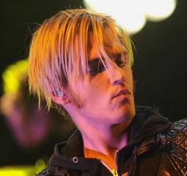 Blonde — Mikey Way Looks/Hairstyles option 19
