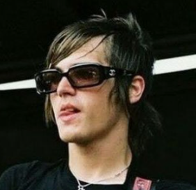 Joy Division — Mikey Way Looks/Hairstyles option 10
