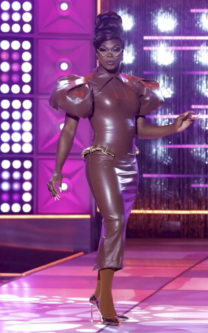 Hershiiliqcour Jet3fmadeyalook2look — RuPaul's Drag Race Season 16 Runways Ranked option 32